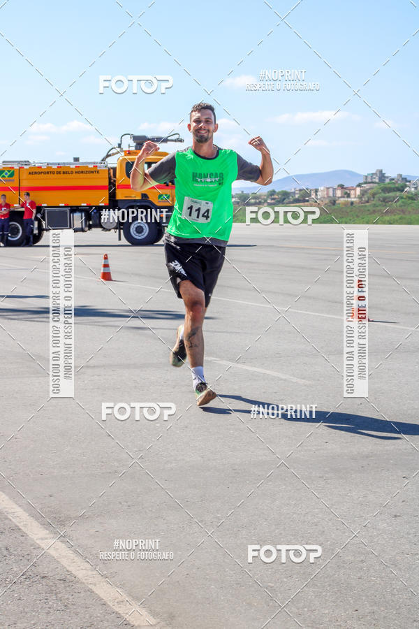 Buy your photos of the eventCorrida Hangar 942 on Fotop