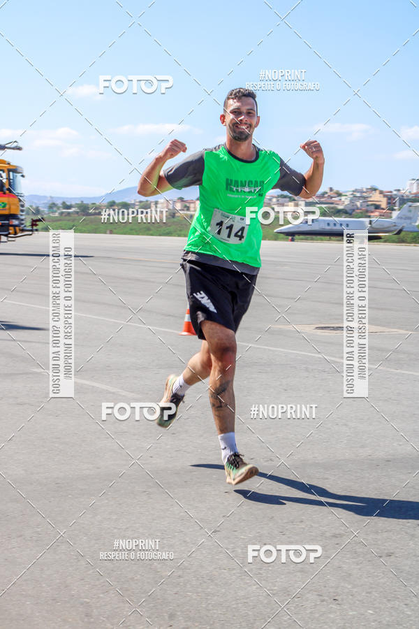 Buy your photos of the eventCorrida Hangar 942 on Fotop