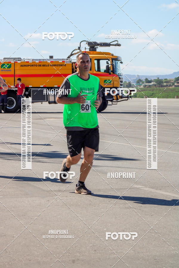 Achetez vos photos de l'vnementCorrida Hangar 942 sur Fotop