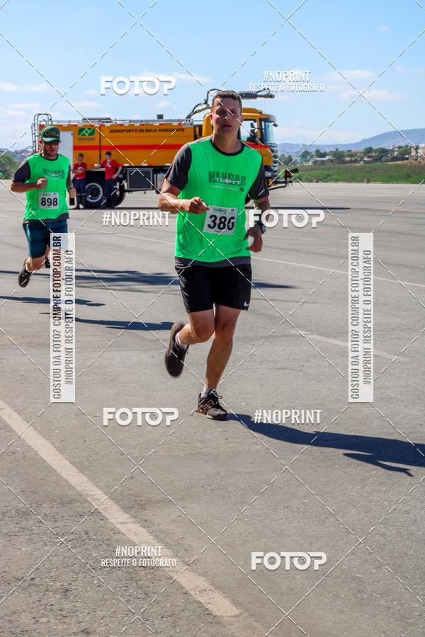 Achetez vos photos de l'vnementCorrida Hangar 942 sur Fotop