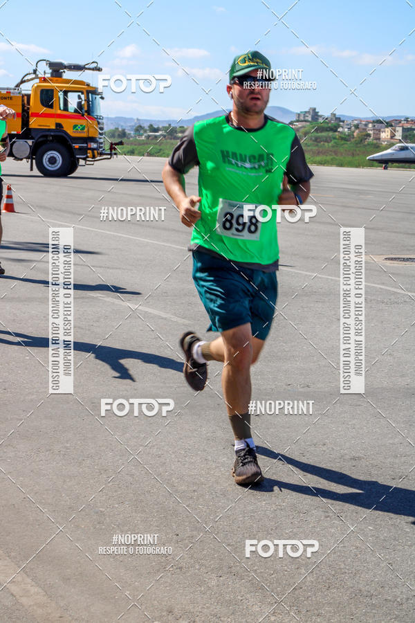 Achetez vos photos de l'vnementCorrida Hangar 942 sur Fotop