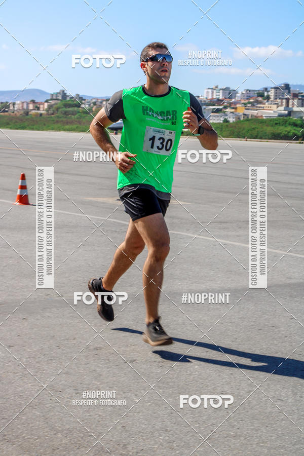Achetez vos photos de l'vnementCorrida Hangar 942 sur Fotop
