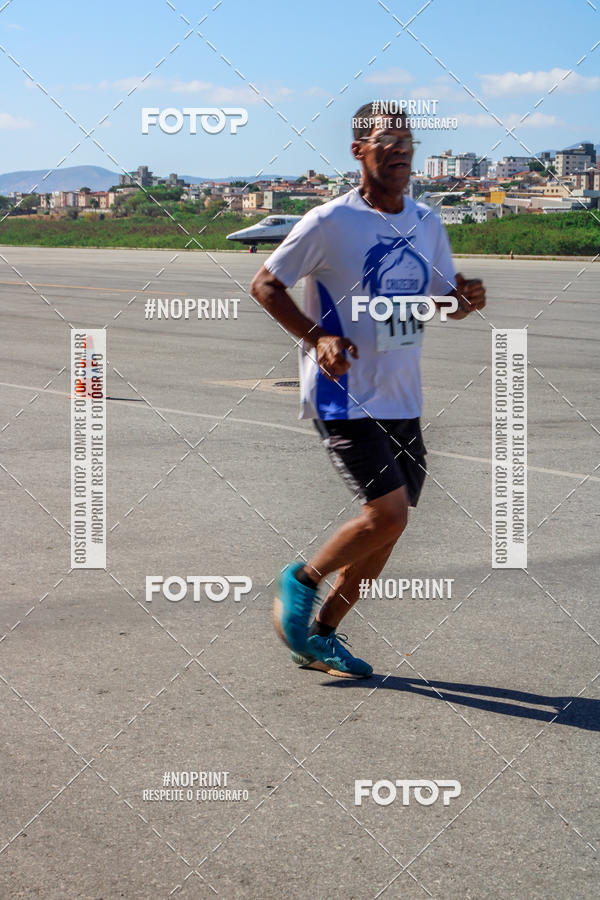 Achetez vos photos de l'vnementCorrida Hangar 942 sur Fotop