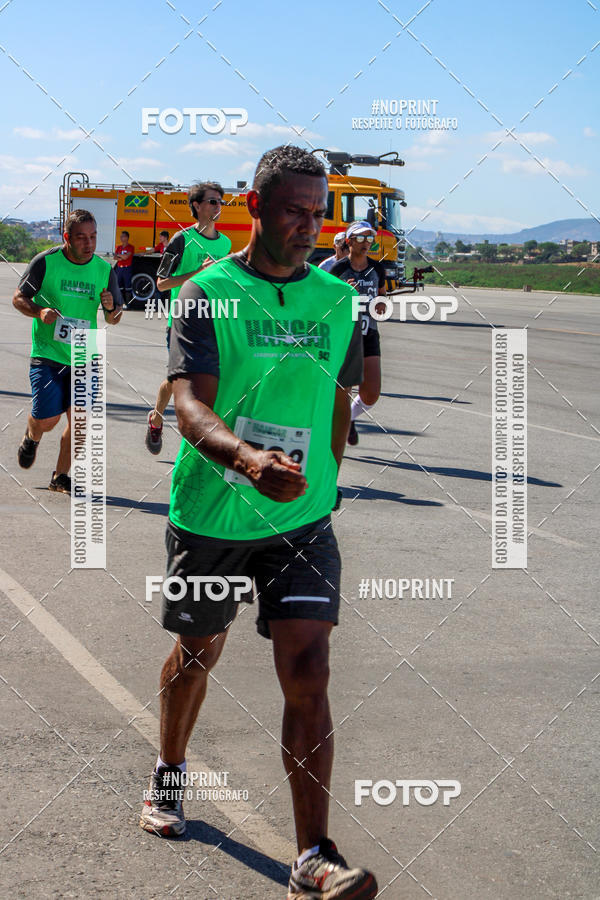 Achetez vos photos de l'vnementCorrida Hangar 942 sur Fotop