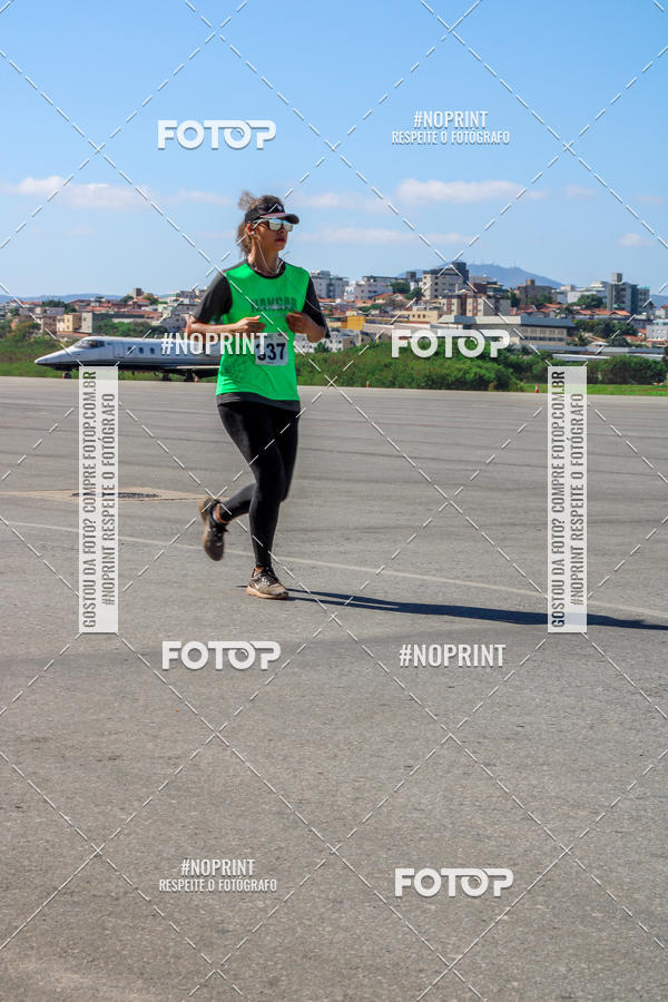 Compra tus fotos del eventoCorrida Hangar 942 En Fotop