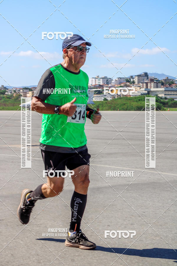 Compra tus fotos del eventoCorrida Hangar 942 En Fotop