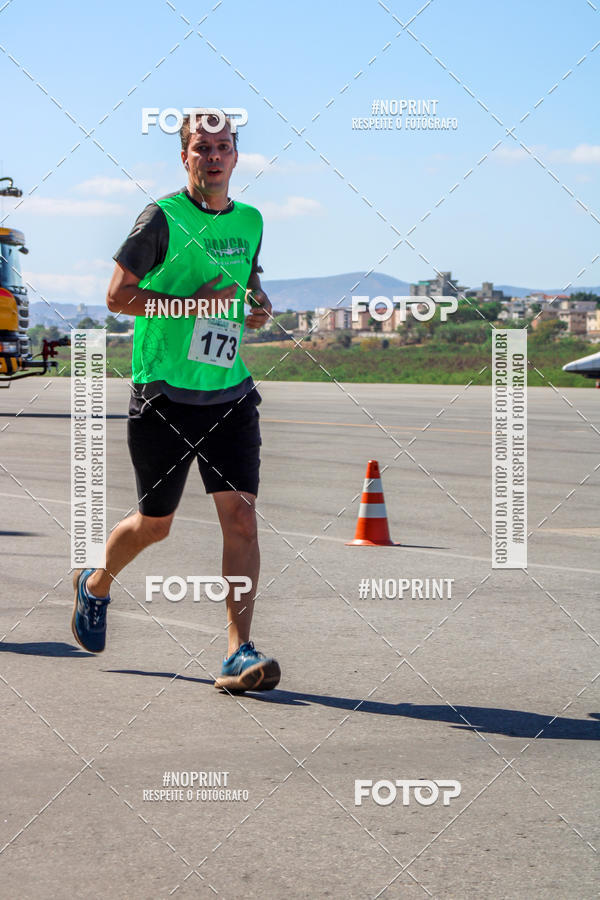 Buy your photos of the eventCorrida Hangar 942 on Fotop