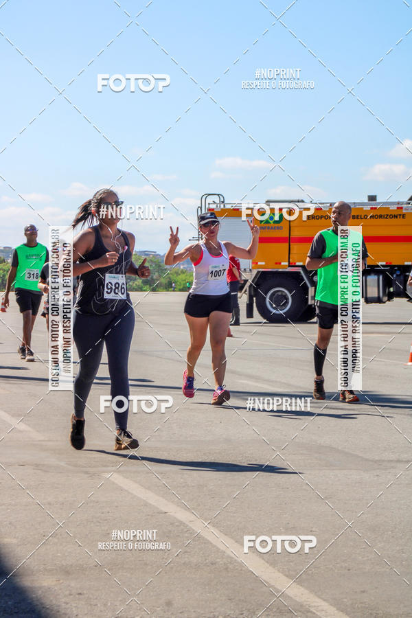 Buy your photos of the eventCorrida Hangar 942 on Fotop
