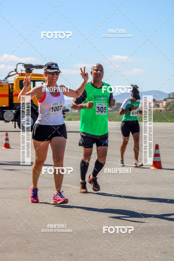 Buy your photos of the eventCorrida Hangar 942 on Fotop