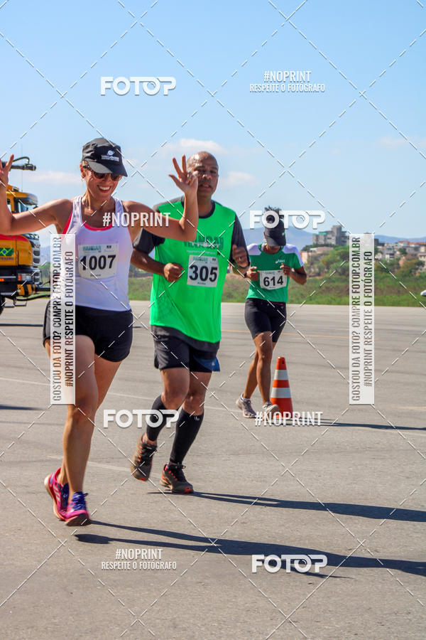 Buy your photos of the eventCorrida Hangar 942 on Fotop