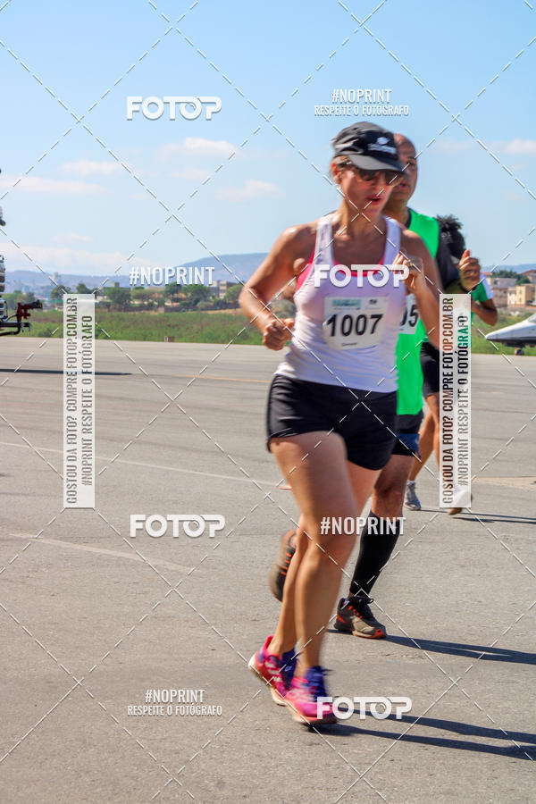 Buy your photos of the eventCorrida Hangar 942 on Fotop