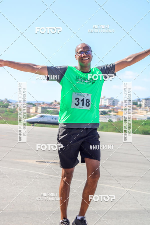 Buy your photos of the eventCorrida Hangar 942 on Fotop