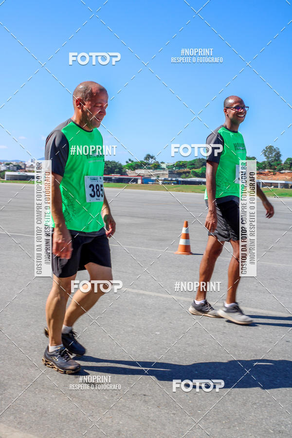 Buy your photos of the eventCorrida Hangar 942 on Fotop