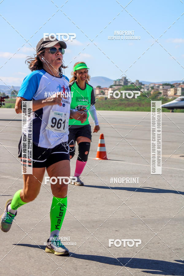 Buy your photos of the eventCorrida Hangar 942 on Fotop