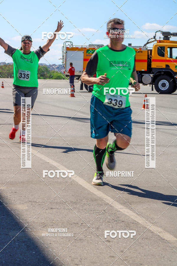 Buy your photos of the eventCorrida Hangar 942 on Fotop