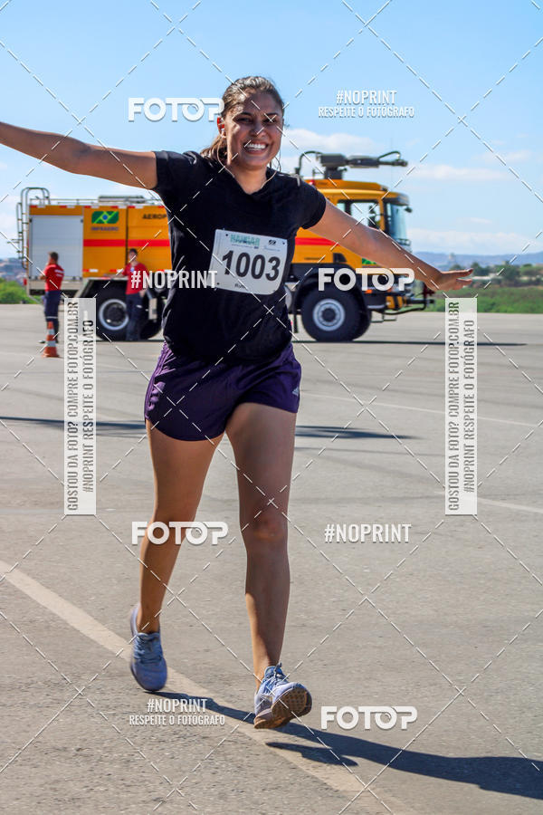 Buy your photos of the eventCorrida Hangar 942 on Fotop