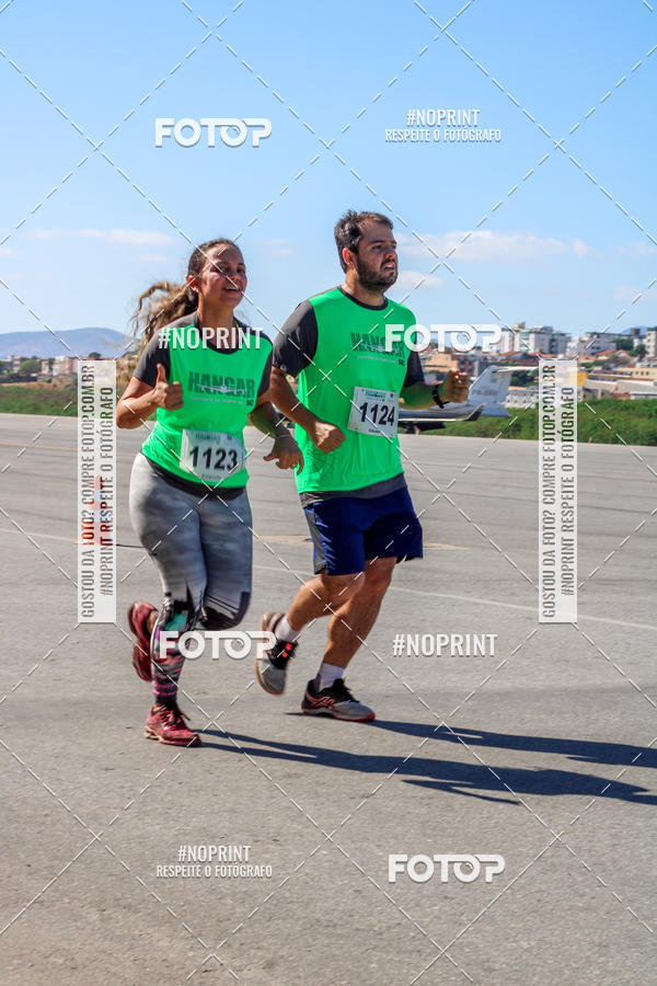Compra tus fotos del eventoCorrida Hangar 942 En Fotop