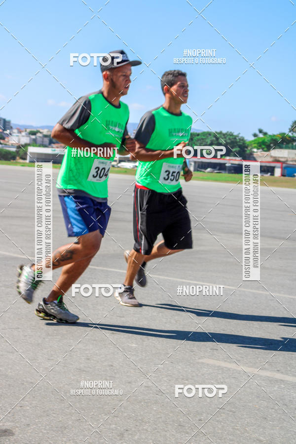 Compra tus fotos del eventoCorrida Hangar 942 En Fotop