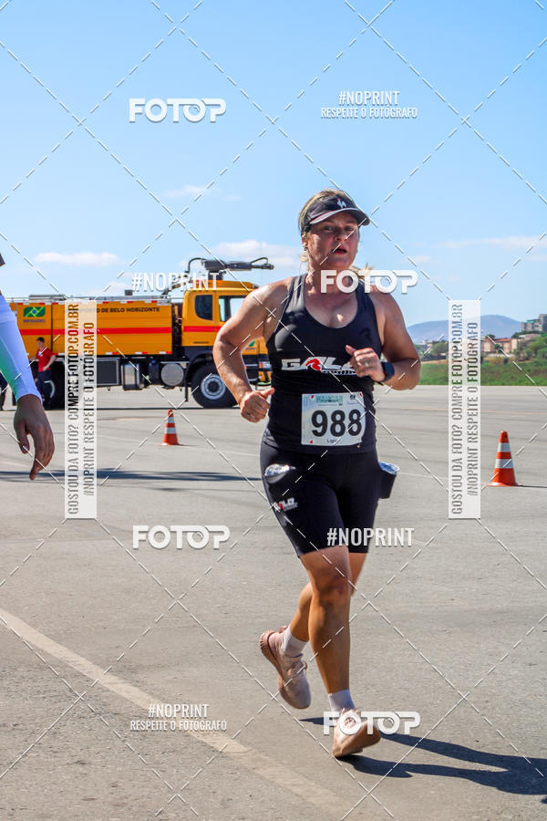 Compra tus fotos del eventoCorrida Hangar 942 En Fotop