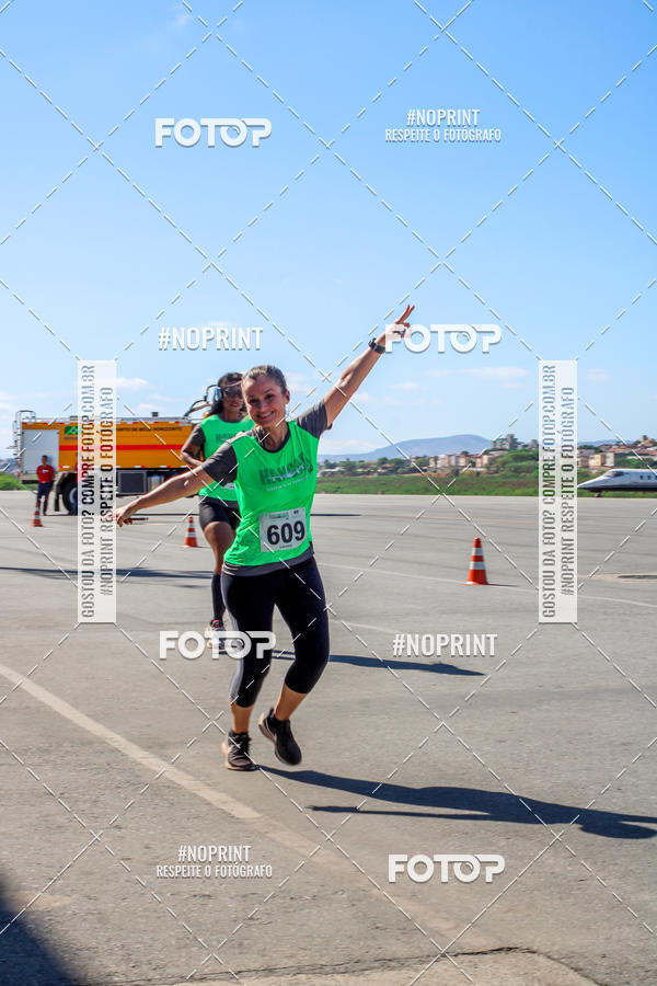 Compra tus fotos del eventoCorrida Hangar 942 En Fotop