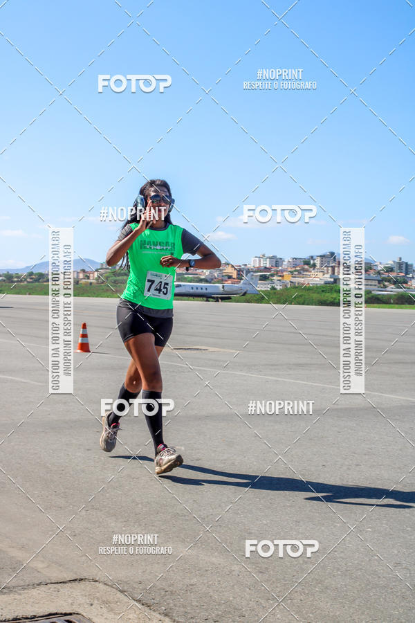 Compra tus fotos del eventoCorrida Hangar 942 En Fotop
