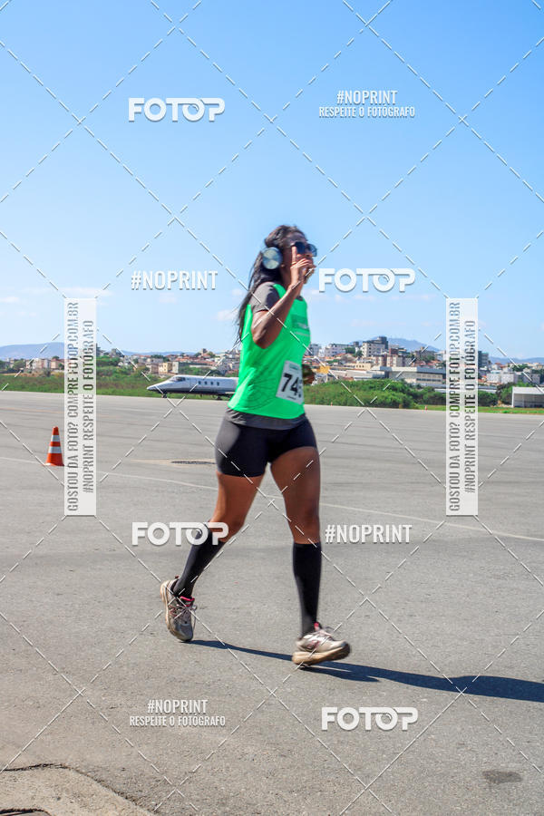 Compra tus fotos del eventoCorrida Hangar 942 En Fotop