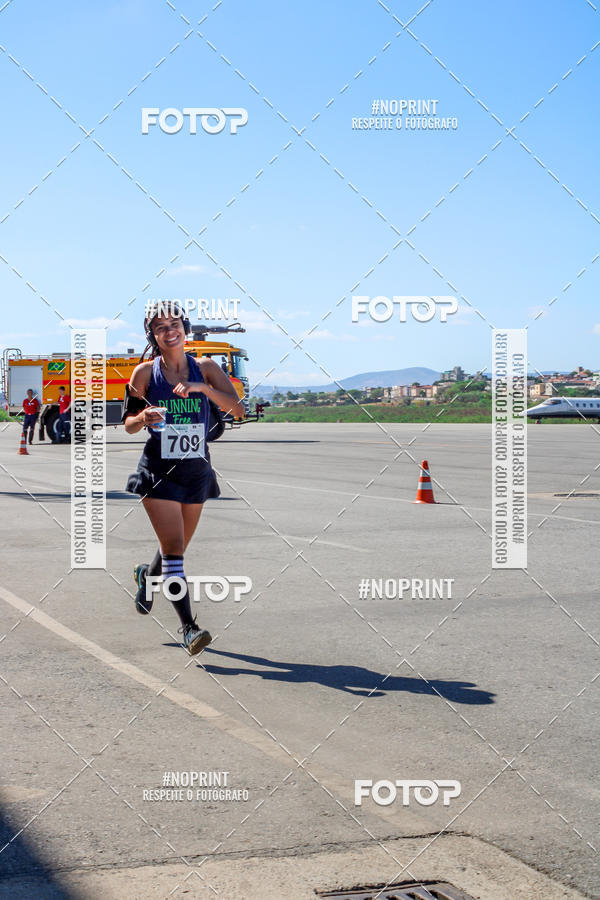 Compra tus fotos del eventoCorrida Hangar 942 En Fotop
