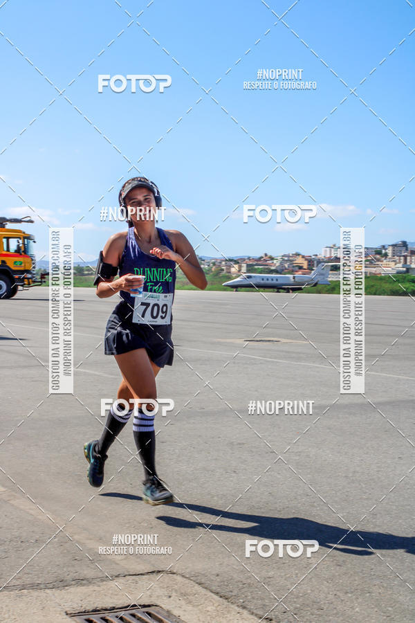 Compra tus fotos del eventoCorrida Hangar 942 En Fotop