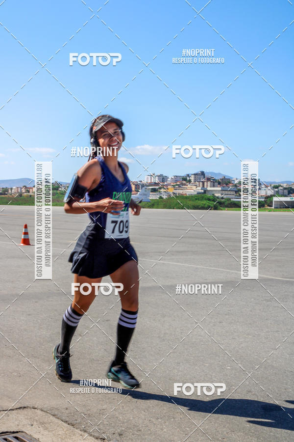 Compra tus fotos del eventoCorrida Hangar 942 En Fotop