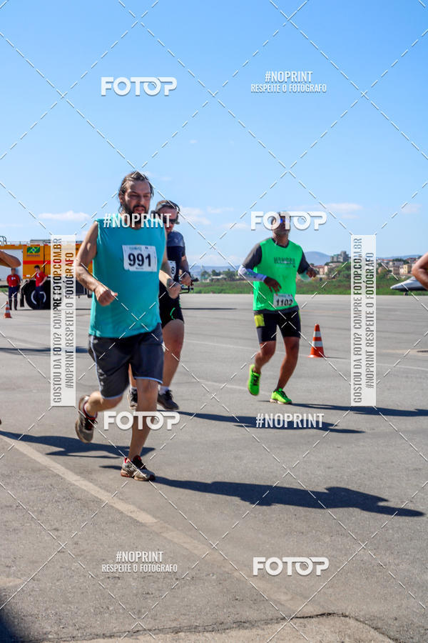 Compra tus fotos del eventoCorrida Hangar 942 En Fotop