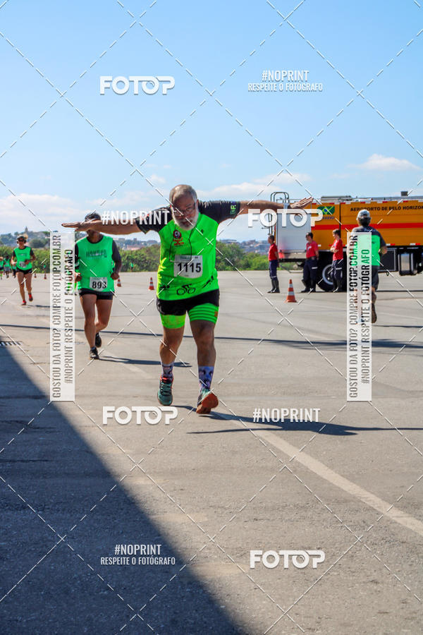 Achetez vos photos de l'vnementCorrida Hangar 942 sur Fotop