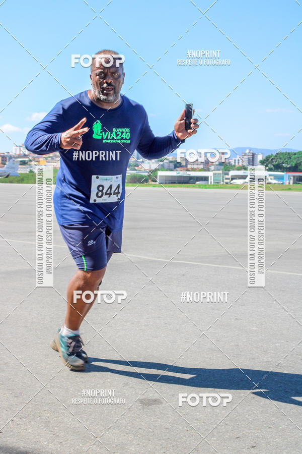 Achetez vos photos de l'vnementCorrida Hangar 942 sur Fotop