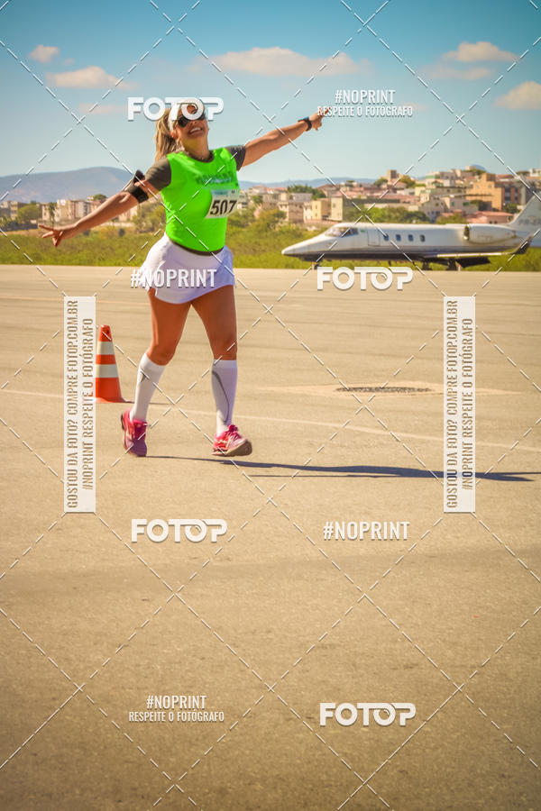 Achetez vos photos de l'vnementCorrida Hangar 942 sur Fotop