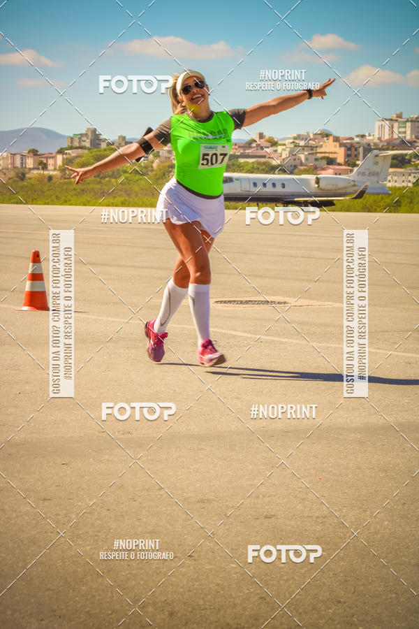 Achetez vos photos de l'vnementCorrida Hangar 942 sur Fotop