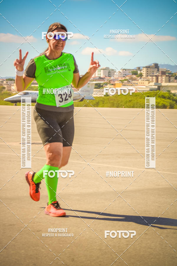 Compra tus fotos del eventoCorrida Hangar 942 En Fotop