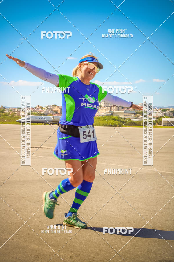 Compra tus fotos del eventoCorrida Hangar 942 En Fotop