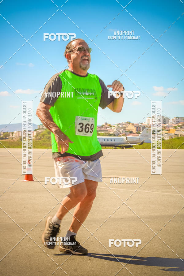 Buy your photos of the eventCorrida Hangar 942 on Fotop
