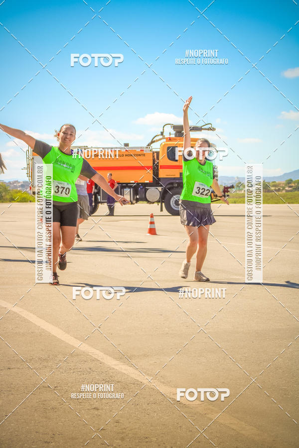 Buy your photos of the eventCorrida Hangar 942 on Fotop
