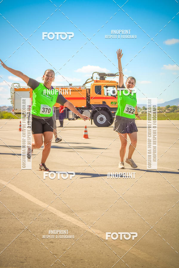 Buy your photos of the eventCorrida Hangar 942 on Fotop