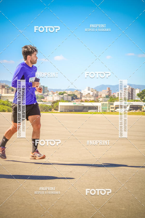 Buy your photos of the eventCorrida Hangar 942 on Fotop