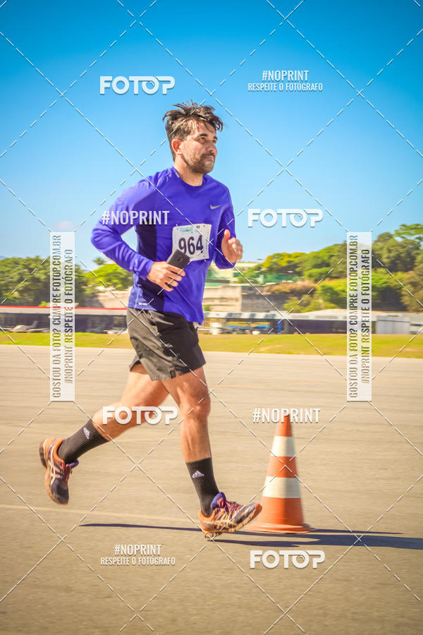 Buy your photos of the eventCorrida Hangar 942 on Fotop
