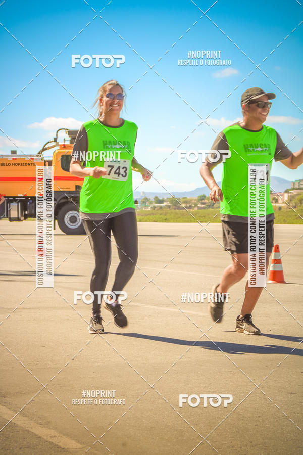 Buy your photos of the eventCorrida Hangar 942 on Fotop