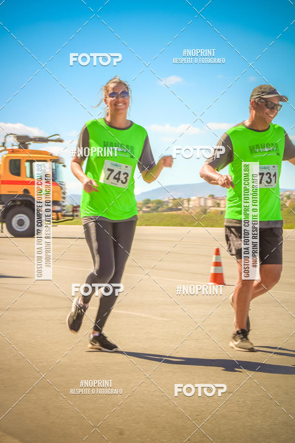 Buy your photos of the eventCorrida Hangar 942 on Fotop