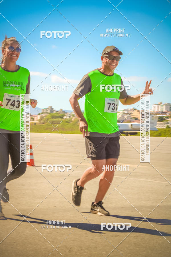 Buy your photos of the eventCorrida Hangar 942 on Fotop