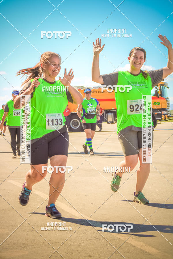 Buy your photos of the eventCorrida Hangar 942 on Fotop
