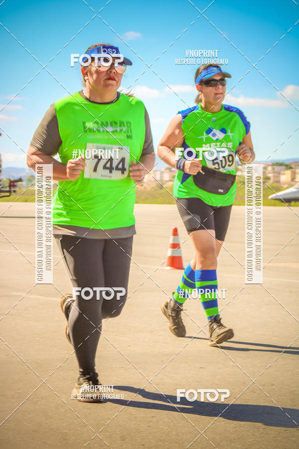 Buy your photos of the eventCorrida Hangar 942 on Fotop