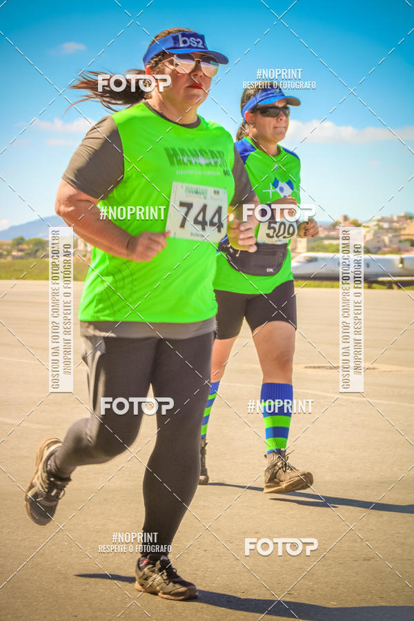 Buy your photos of the eventCorrida Hangar 942 on Fotop