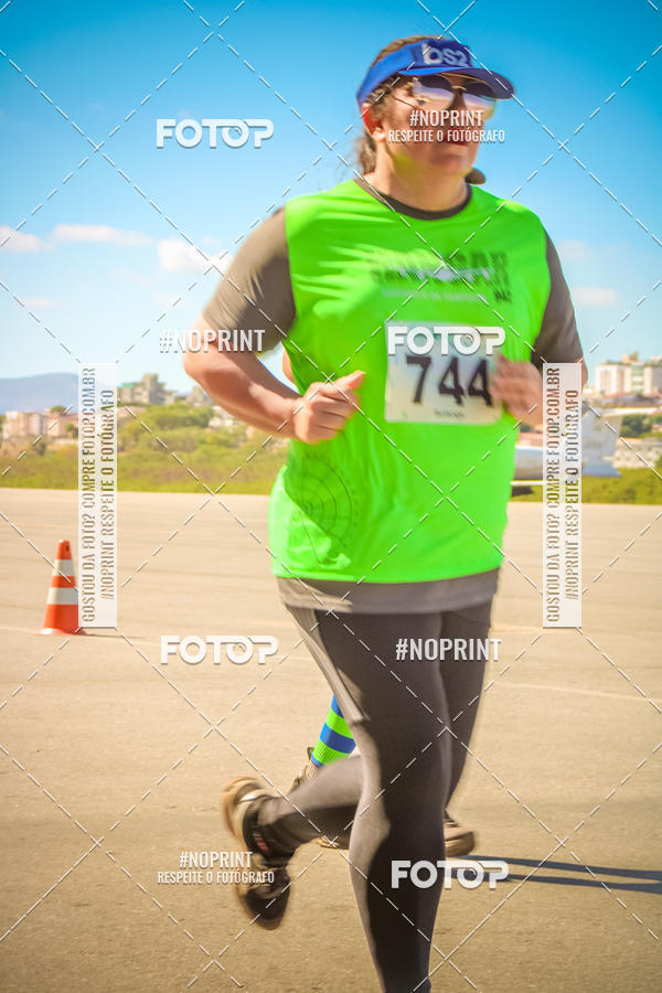 Buy your photos of the eventCorrida Hangar 942 on Fotop