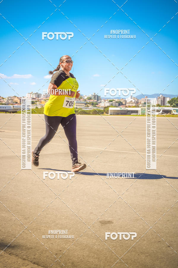 Compra tus fotos del eventoCorrida Hangar 942 En Fotop