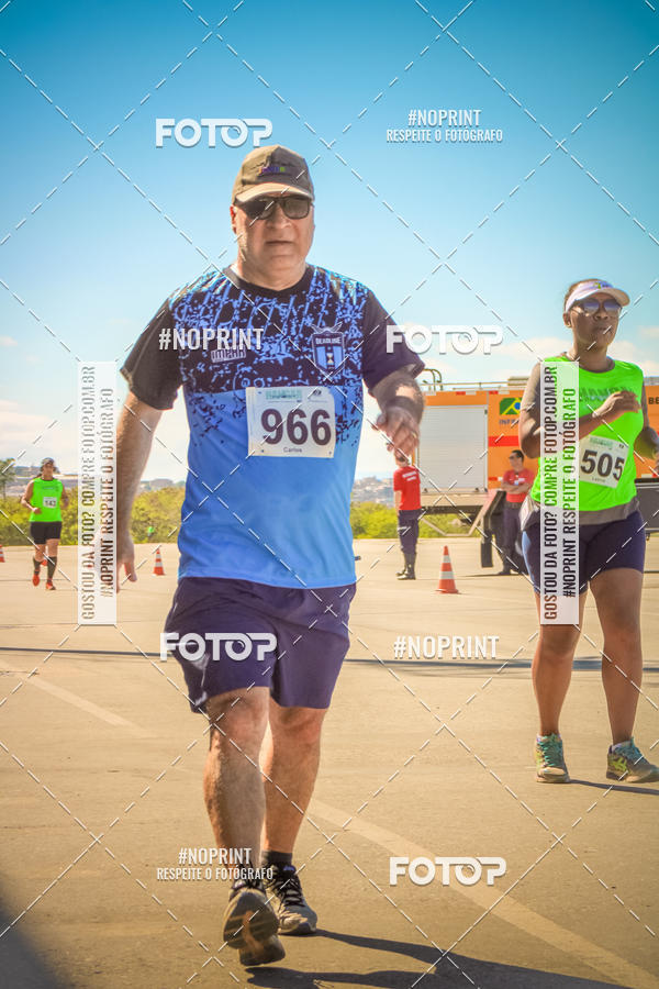 Compra tus fotos del eventoCorrida Hangar 942 En Fotop